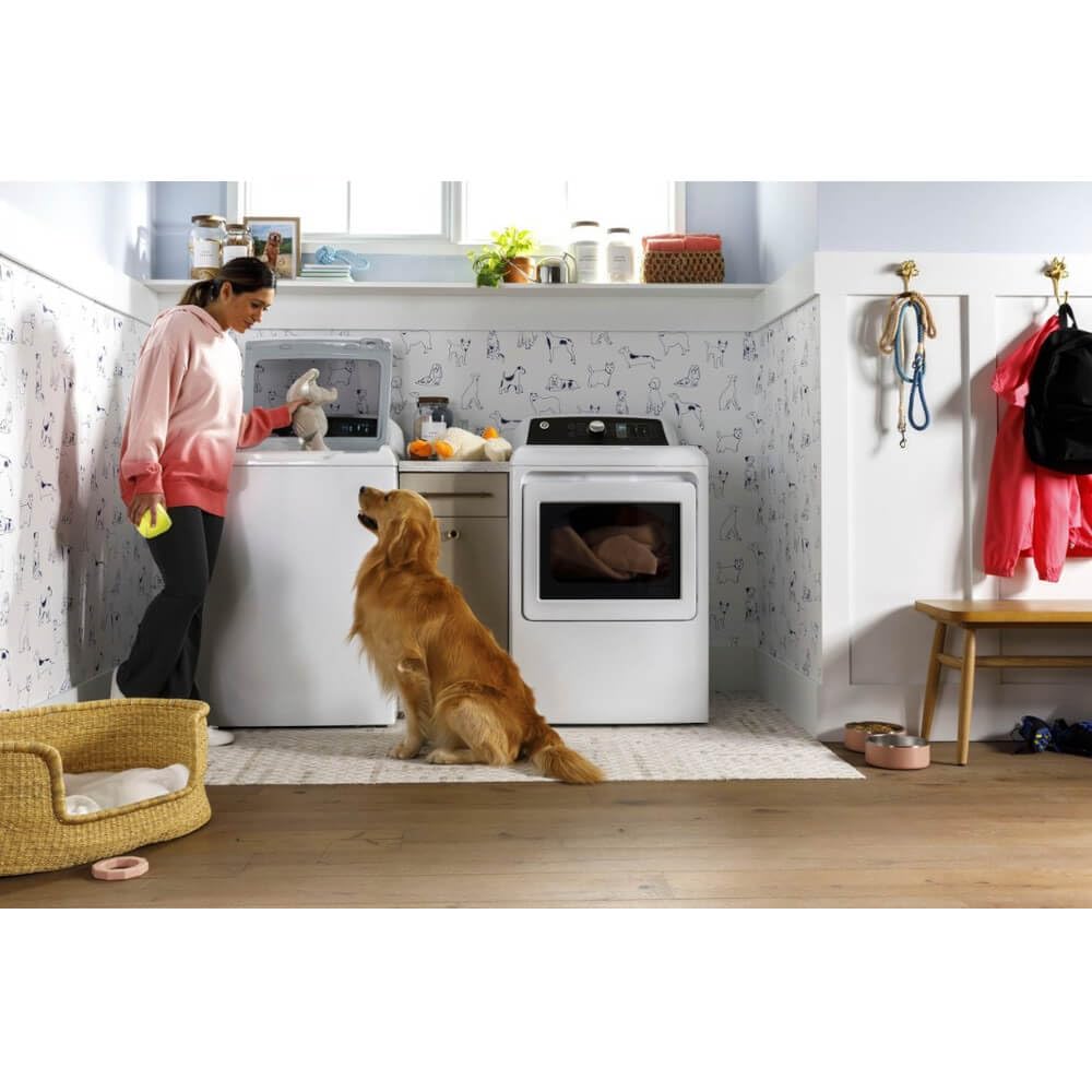 7.4 cu. ft. Electric Dryer with Sensor Dry in White R4240