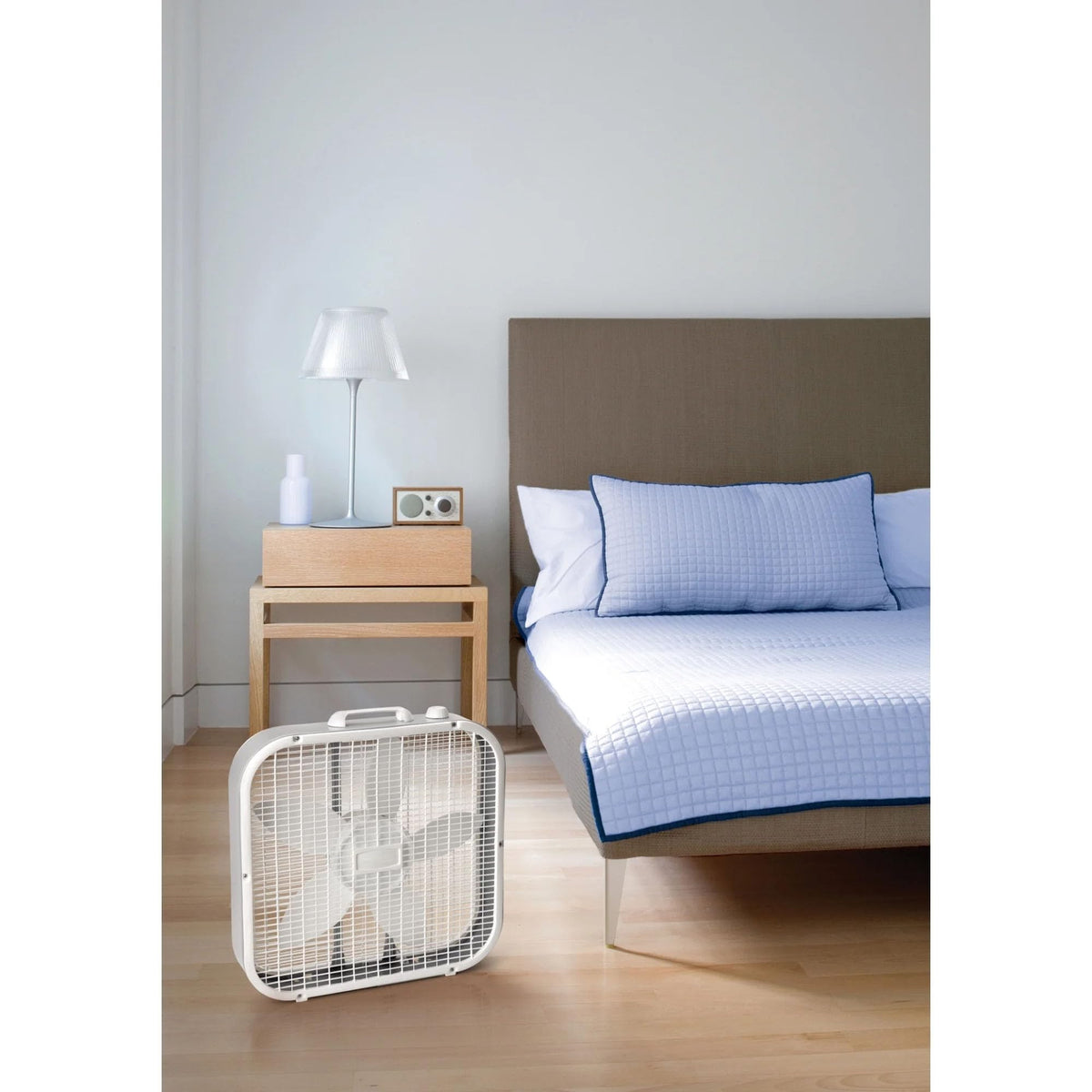 20-inch Classic Box Fan White Q9939