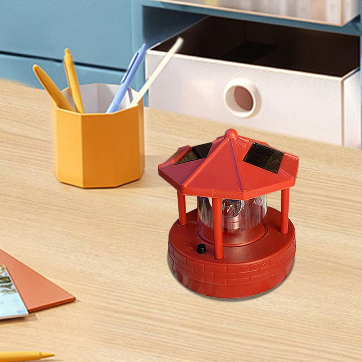 Solar Lighthouse with 360° Rotating Beacon Y85287