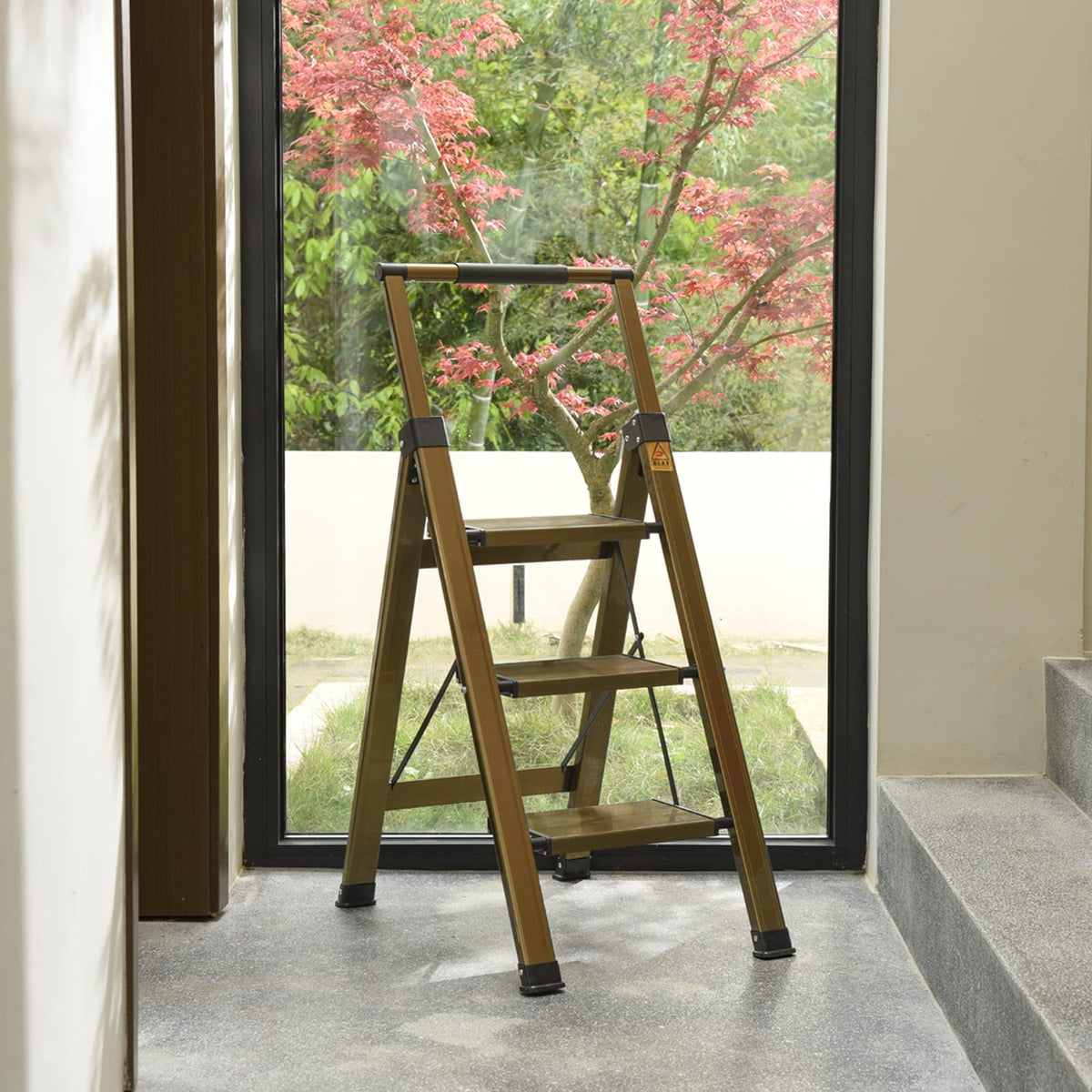 3 Step Aluminum Step Stool with Retractable Handrail K497464