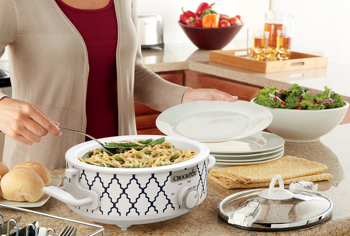7 Quart Oval Manual Slow Cooker and 2.5 Quart Casserole Slow Cooker J4691